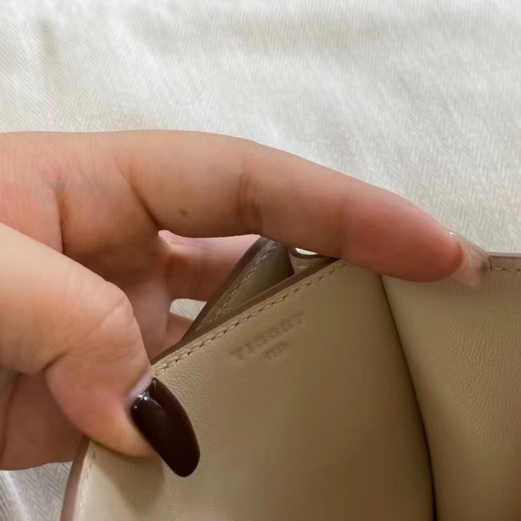 에르메스 콘스탄스18 나타 화이트 은장 앱송